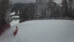 Prostřední část sjezdovky a snowpark