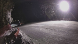 Prostřední část sjezdovky a snowpark