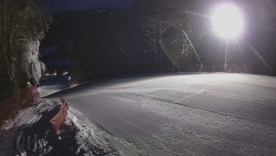 Prostřední část sjezdovky a snowpark