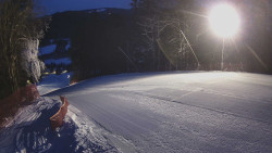 Prostřední část sjezdovky a snowpark