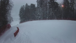 Prostřední část sjezdovky a snowpark