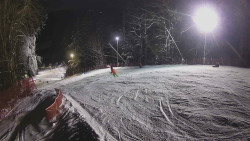 Prostřední část sjezdovky a snowpark