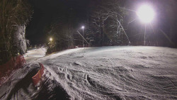 Prostřední část sjezdovky a snowpark