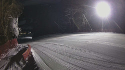 Prostřední část sjezdovky a snowpark