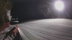 Prostřední část sjezdovky a snowpark