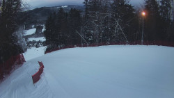 Prostřední část sjezdovky a snowpark