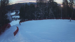 Prostřední část sjezdovky a snowpark