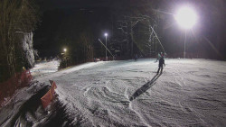 Prostřední část sjezdovky a snowpark