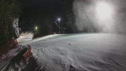 Prostřední část sjezdovky a snowpark