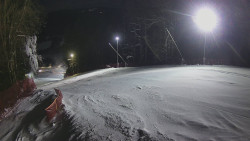 Prostřední část sjezdovky a snowpark