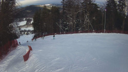 Prostřední část sjezdovky a snowpark
