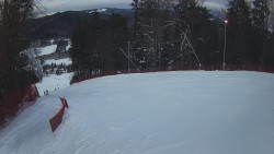 Prostřední část sjezdovky a snowpark