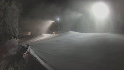 Prostřední část sjezdovky a snowpark