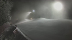 Prostřední část sjezdovky a snowpark