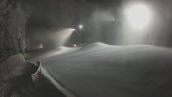 Prostřední část sjezdovky a snowpark