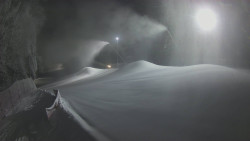 Prostřední část sjezdovky a snowpark