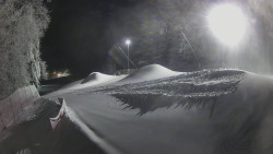 Prostřední část sjezdovky a snowpark