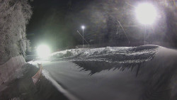 Prostřední část sjezdovky a snowpark