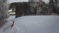 Prostřední část sjezdovky a snowpark