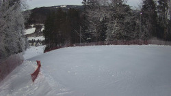 Prostřední část sjezdovky a snowpark