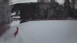 Prostřední část sjezdovky a snowpark