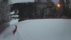 Prostřední část sjezdovky a snowpark