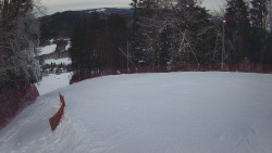 Prostřední část sjezdovky a snowpark