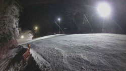 Prostřední část sjezdovky a snowpark