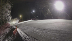 Prostřední část sjezdovky a snowpark