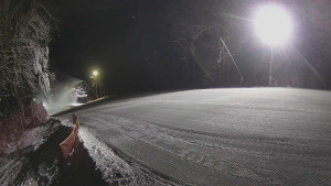 Skiareál Karolinka - Prostřední část sjezdovky a snowpark - 7.1.2026 v 00:02 Skiareál Karolinka - Prostřední část sjezdovky a snowpark - 7.1.2026 v 00:02