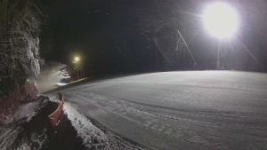 Skiareál Karolinka - Prostřední část sjezdovky a snowpark - 7.1.2026 v 04:25 Skiareál Karolinka - Prostřední část sjezdovky a snowpark - 7.1.2026 v 04:25