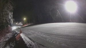 Skiareál Karolinka - Prostřední část sjezdovky a snowpark - 7.1.2026 v 05:35 Skiareál Karolinka - Prostřední část sjezdovky a snowpark - 7.1.2026 v 05:35