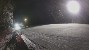 Skiareál Karolinka - Prostřední část sjezdovky a snowpark - 7.1.2026 v 06:02 Skiareál Karolinka - Prostřední část sjezdovky a snowpark - 7.1.2026 v 06:02