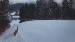 Prostřední část sjezdovky a snowpark