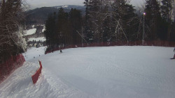 Prostřední část sjezdovky a snowpark