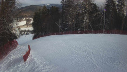 Prostřední část sjezdovky a snowpark