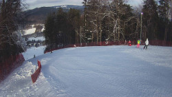 Prostřední část sjezdovky a snowpark