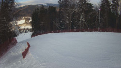 Prostřední část sjezdovky a snowpark