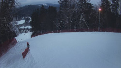 Prostřední část sjezdovky a snowpark