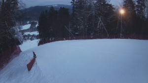 Skiareál Karolinka - Prostřední část sjezdovky a snowpark - 7.1.2026 v 16:02 Skiareál Karolinka - Prostřední část sjezdovky a snowpark - 7.1.2026 v 16:02