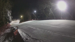 Skiareál Karolinka - Prostřední část sjezdovky a snowpark - 7.1.2026 v 17:32 Skiareál Karolinka - Prostřední část sjezdovky a snowpark - 7.1.2026 v 17:32