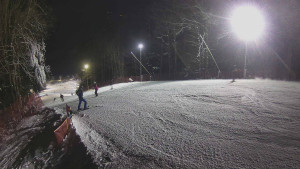 Skiareál Karolinka - Prostřední část sjezdovky a snowpark - 7.1.2026 v 17:55 Skiareál Karolinka - Prostřední část sjezdovky a snowpark - 7.1.2026 v 17:55
