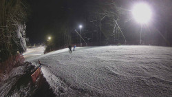 Prostřední část sjezdovky a snowpark