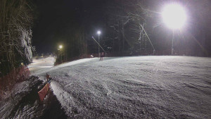 Skiareál Karolinka - Prostřední část sjezdovky a snowpark - 7.1.2026 v 20:10 Skiareál Karolinka - Prostřední část sjezdovky a snowpark - 7.1.2026 v 20:10