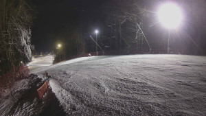 Skiareál Karolinka - Prostřední část sjezdovky a snowpark - 7.1.2026 v 20:35 Skiareál Karolinka - Prostřední část sjezdovky a snowpark - 7.1.2026 v 20:35