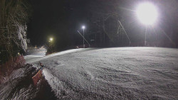 Prostřední část sjezdovky a snowpark