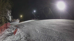 Skiareál Karolinka - Prostřední část sjezdovky a snowpark - 7.1.2026 v 21:45 Skiareál Karolinka - Prostřední část sjezdovky a snowpark - 7.1.2026 v 21:45