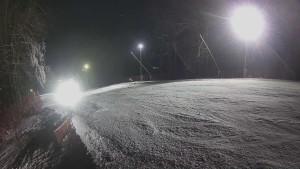 Skiareál Karolinka - Prostřední část sjezdovky a snowpark - 7.1.2026 v 22:25 Skiareál Karolinka - Prostřední část sjezdovky a snowpark - 7.1.2026 v 22:25