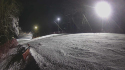 Prostřední část sjezdovky a snowpark