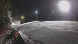 Prostřední část sjezdovky a snowpark